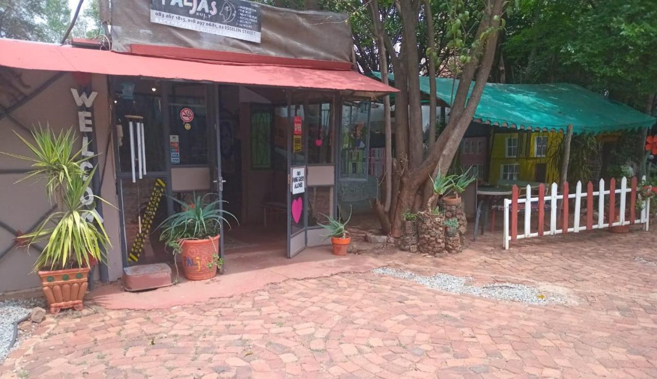 Paljas Backpackers Hotel พ็อตเชฟสตรูม ภายนอก รูปภาพ